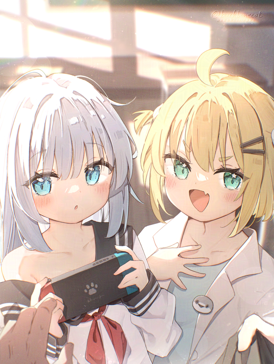 This is a pixiv picture whose title is 放課後の猫山さんと砂糖さん~ 💙 💛.