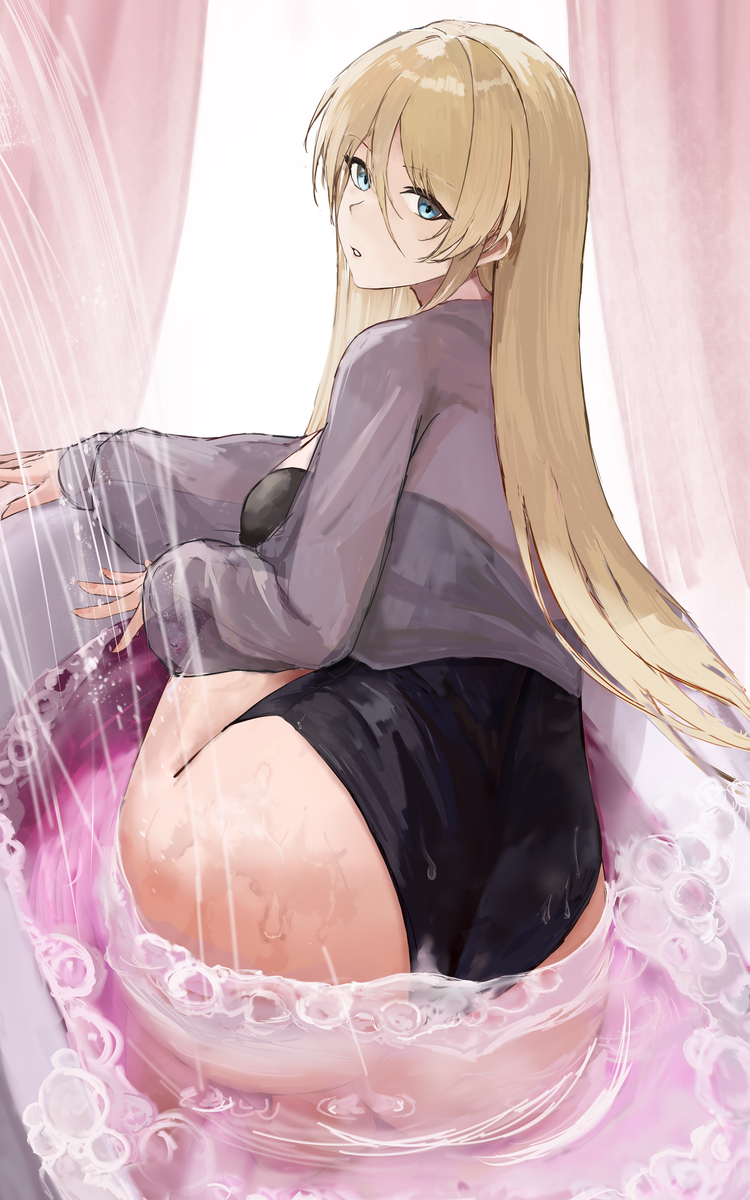 This is a pixiv picture whose title is ビスマルク(アズールレーン).