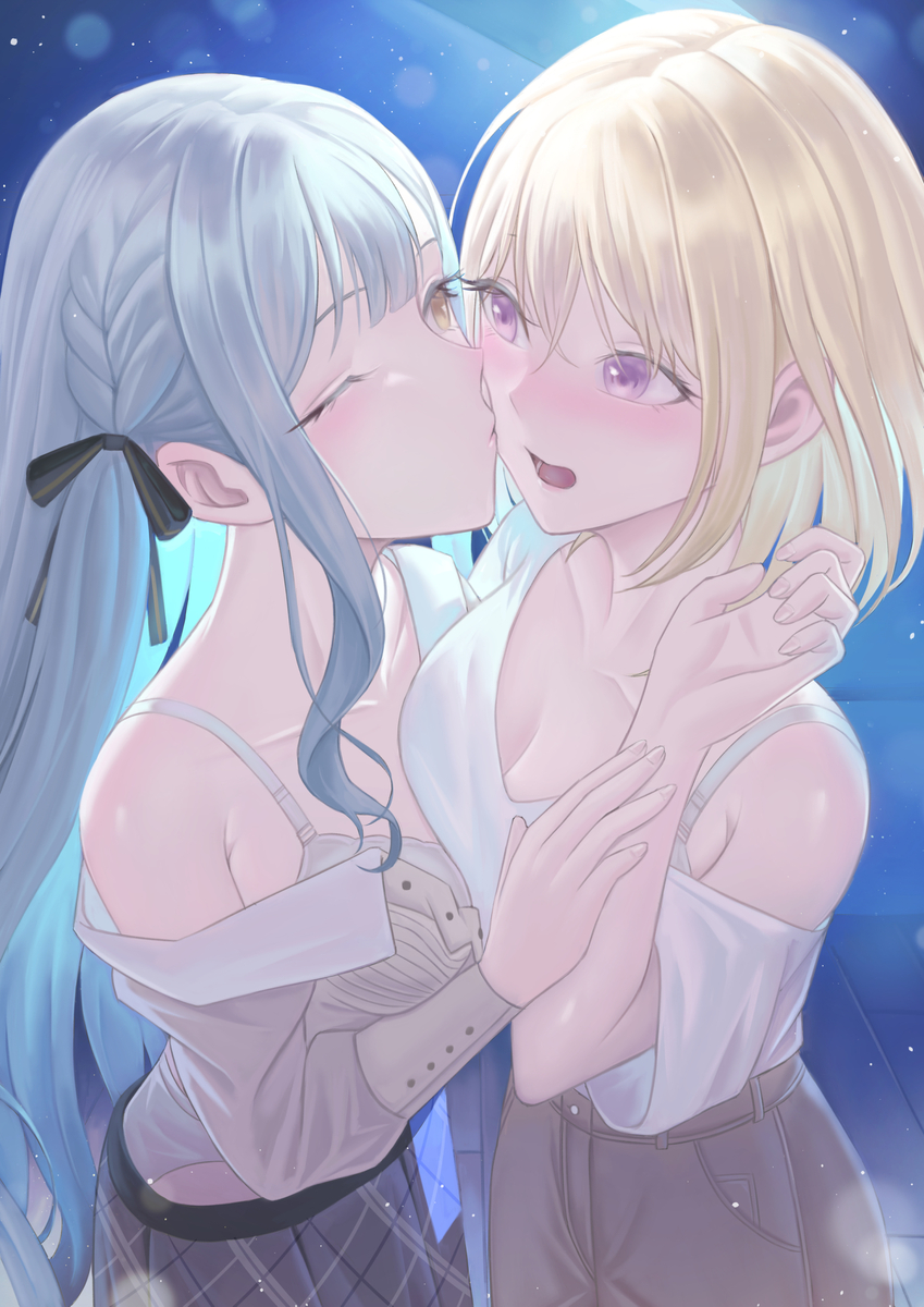 This is a pixiv picture whose title is 三角初華.