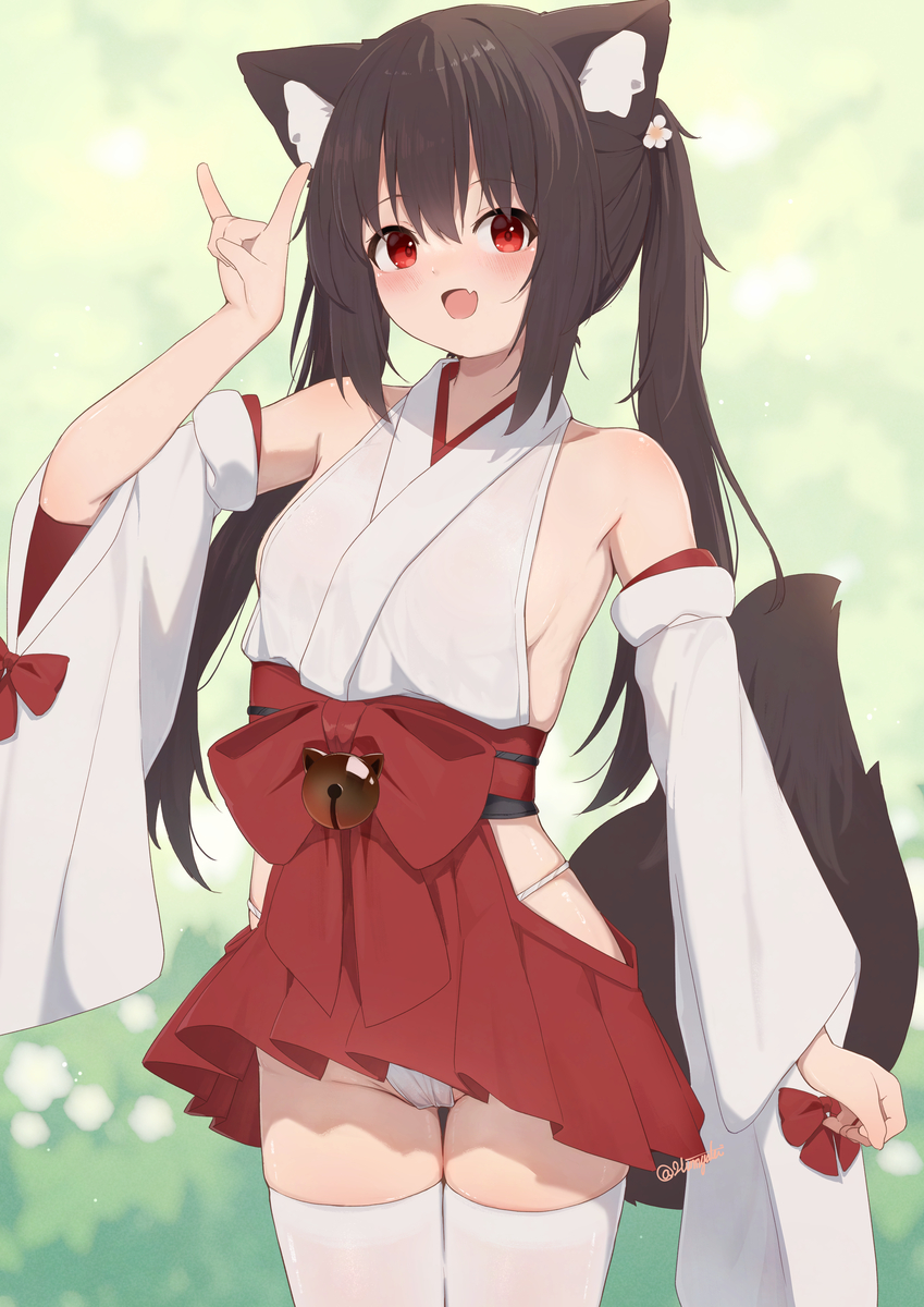 This is a pixiv picture whose title is 巫女きつねちゃん.