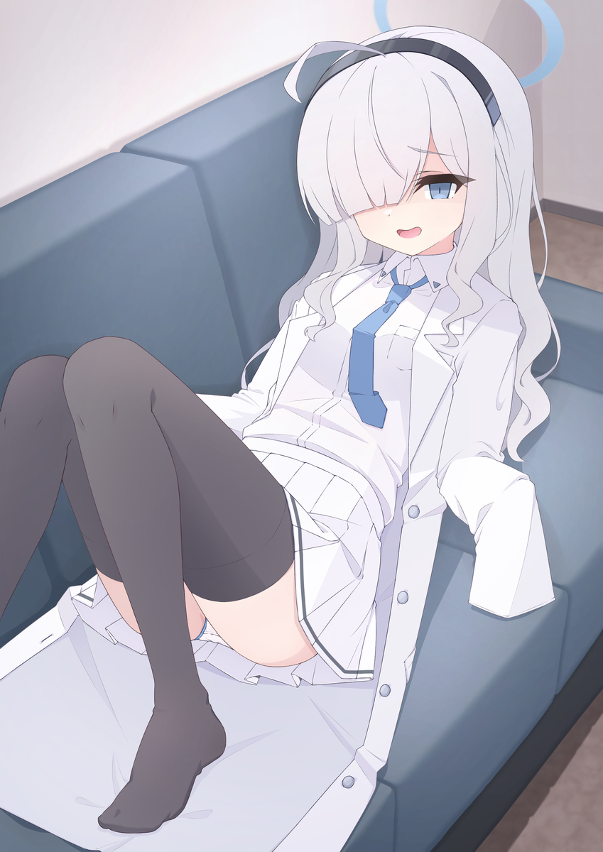 This is a pixiv picture whose title is 白衣モブ.