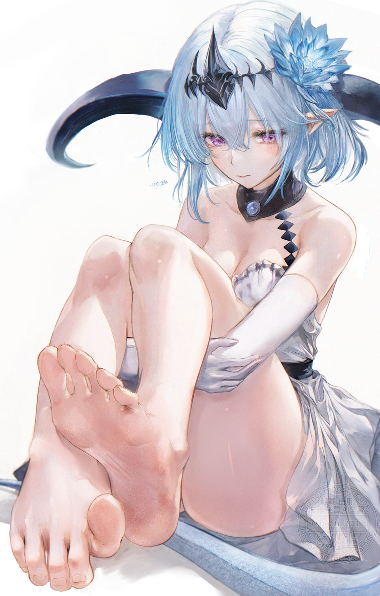 This is a pixiv picture whose title is 生足フィルレイン.
