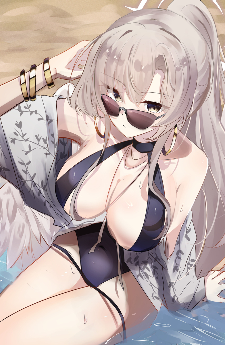 This is a pixiv picture whose title is 水着ナギ.