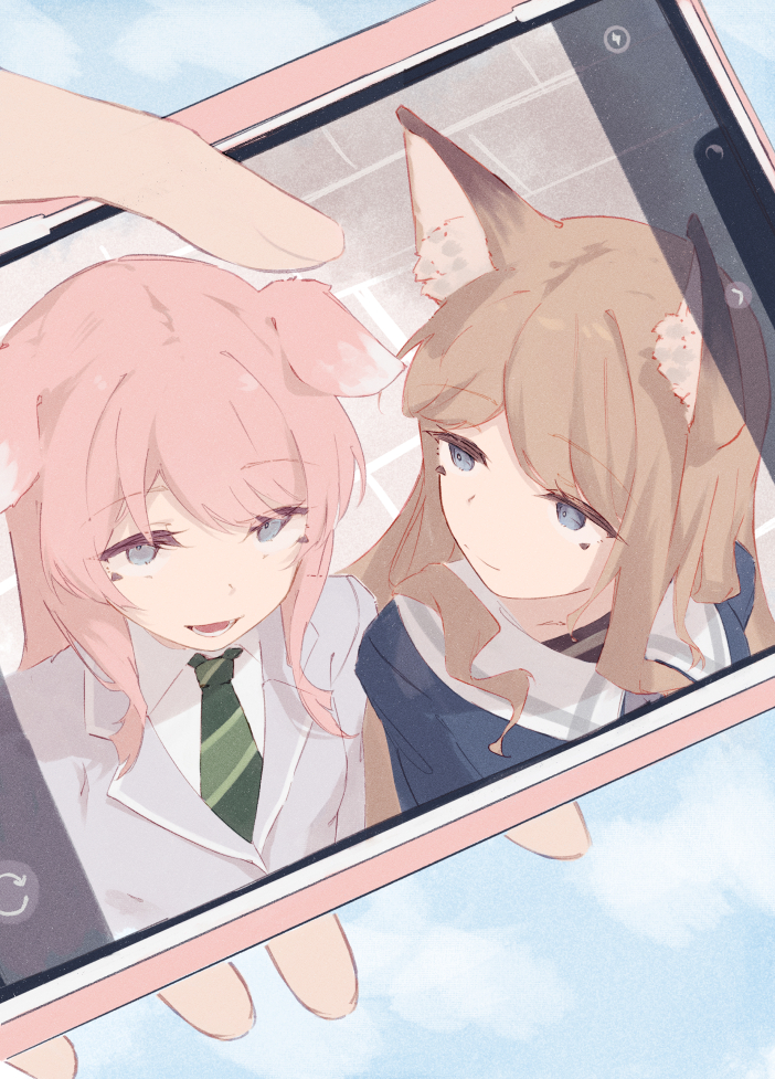 This is a pixiv picture whose title is 🦊🐶.