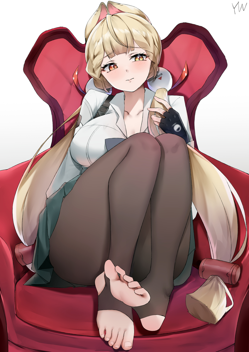 This is a pixiv picture whose title is アリス.