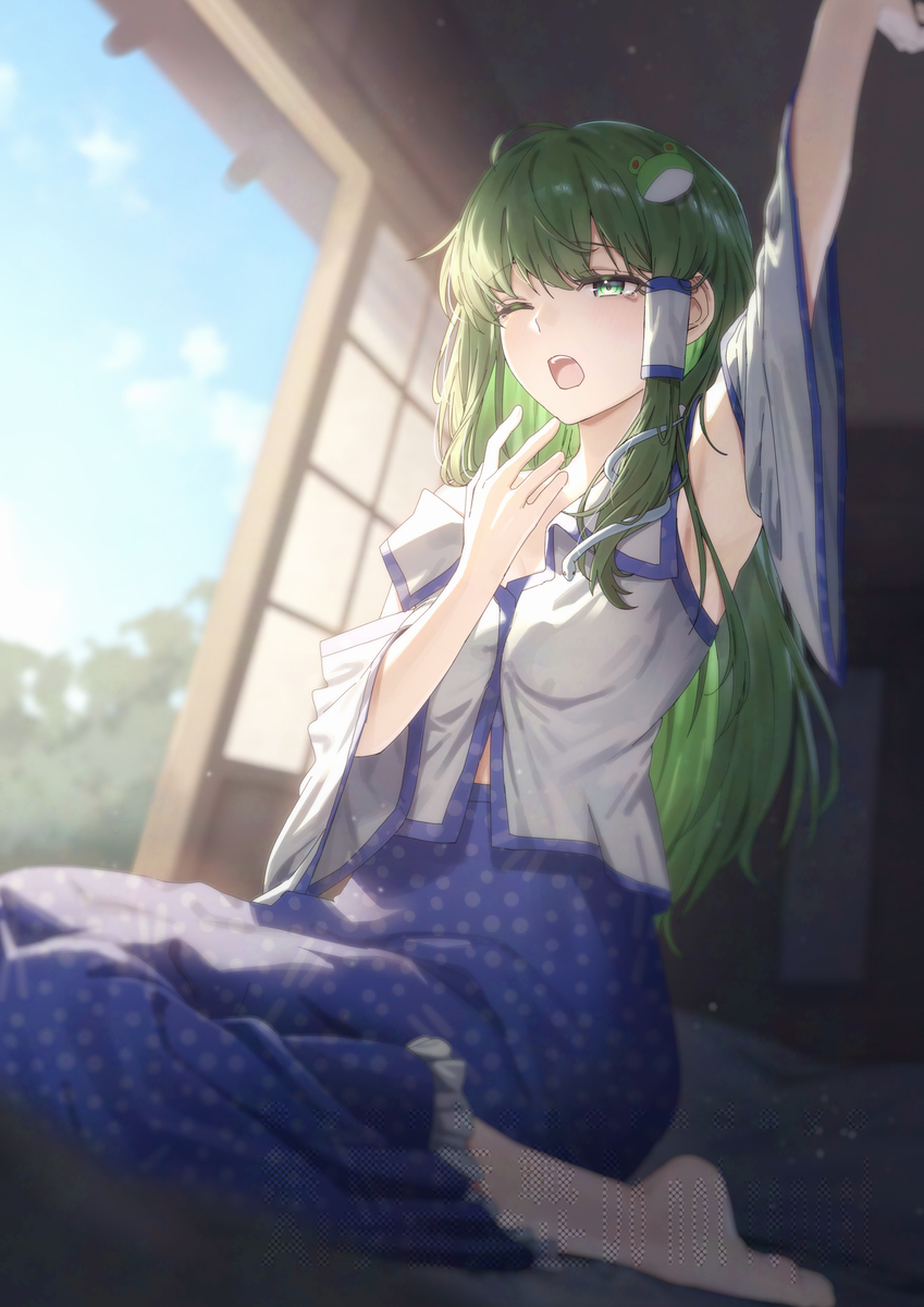 This is a pixiv picture whose title is 寝起き早苗さん.