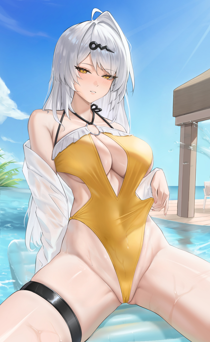 This is a pixiv picture whose title is Swimsuit Yixuan.