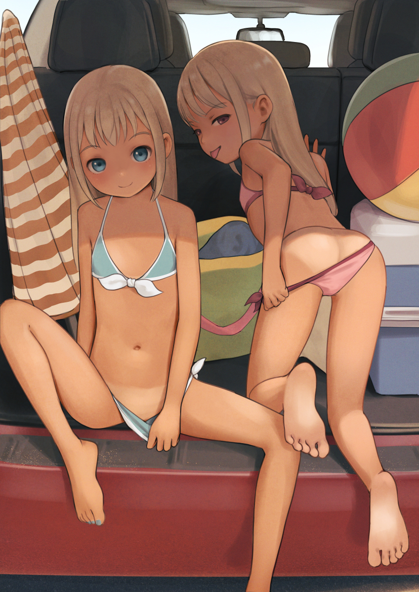 This is a pixiv picture whose title is 「お兄ちゃん！日焼けを見てよ！」.