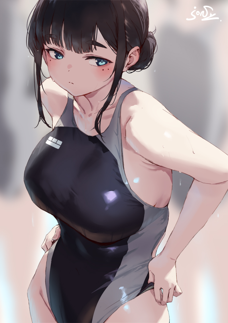 This is a pixiv picture whose title is 無愛想だけど似合ってる女子.