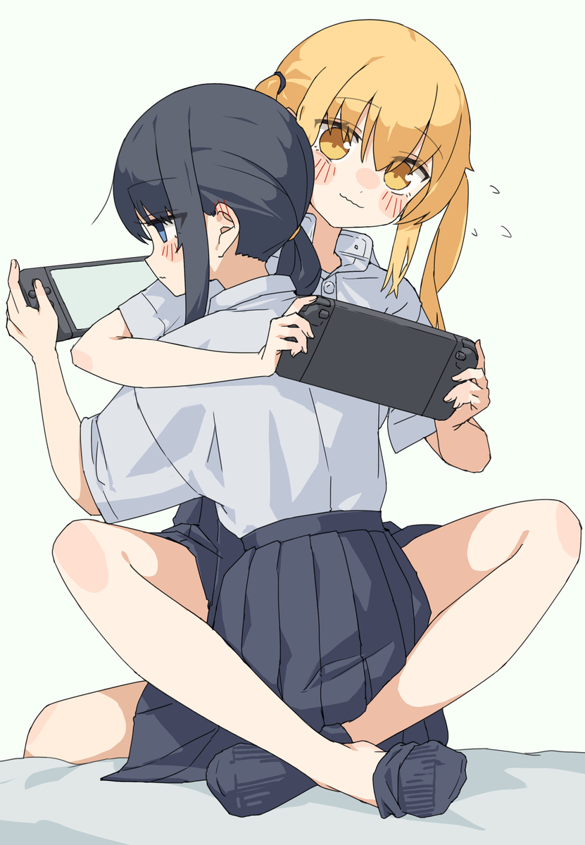 This is a pixiv picture whose title is いっしょにゲームしよ.