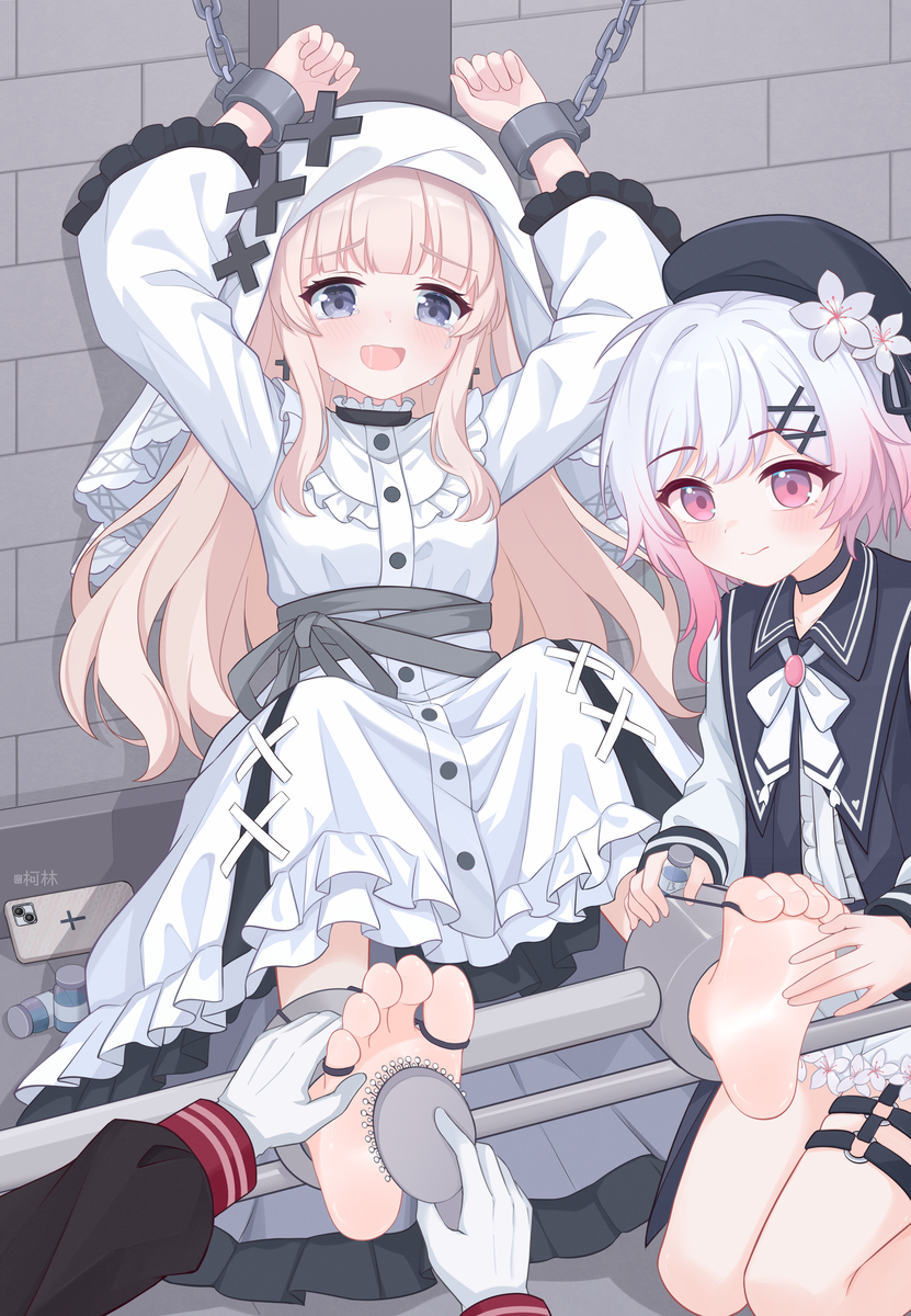 This is a pixiv picture whose title is 冰上梅露露の魔女审判.