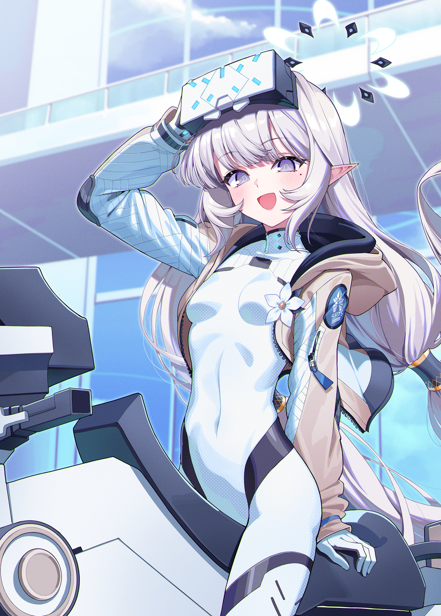 This is a pixiv picture whose title is ホームにバイクで入って来る女.