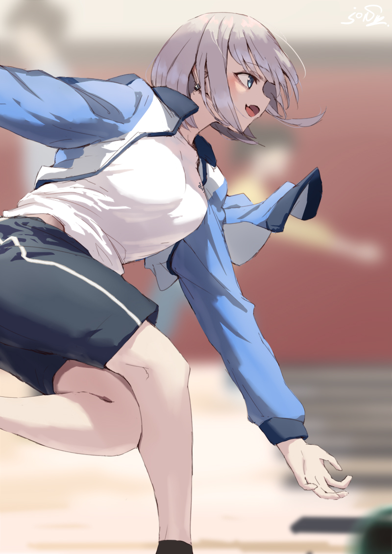 This is a pixiv picture whose title is 隣のレーンでJKが無双してた.