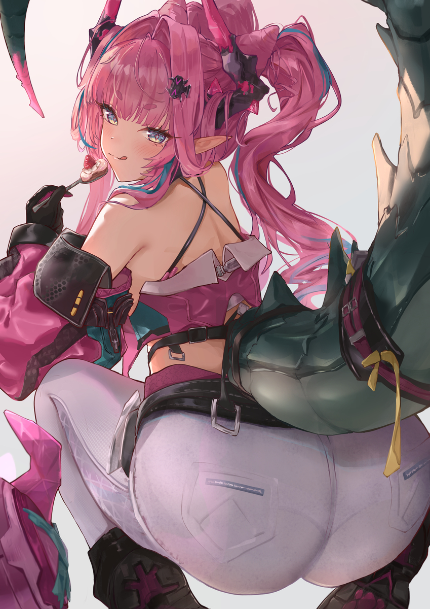 This is a pixiv picture whose title is イヴォンヌ🍰.