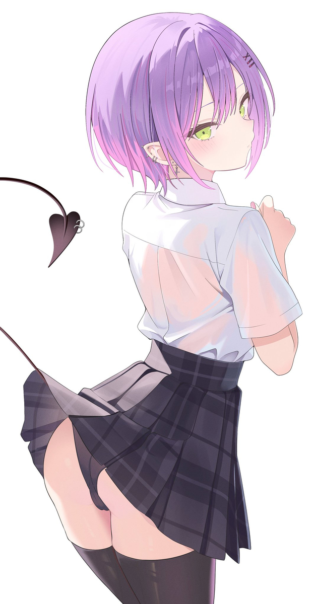 This is a pixiv picture whose title is 何みてるの？　続きはファンボックスへ.