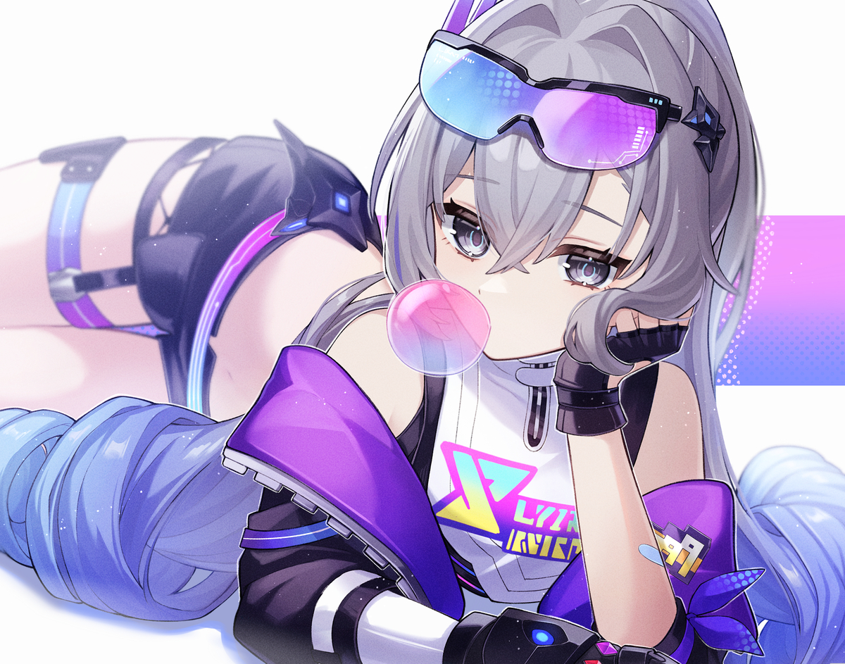 This is a pixiv picture whose title is 銀狼LV.999.