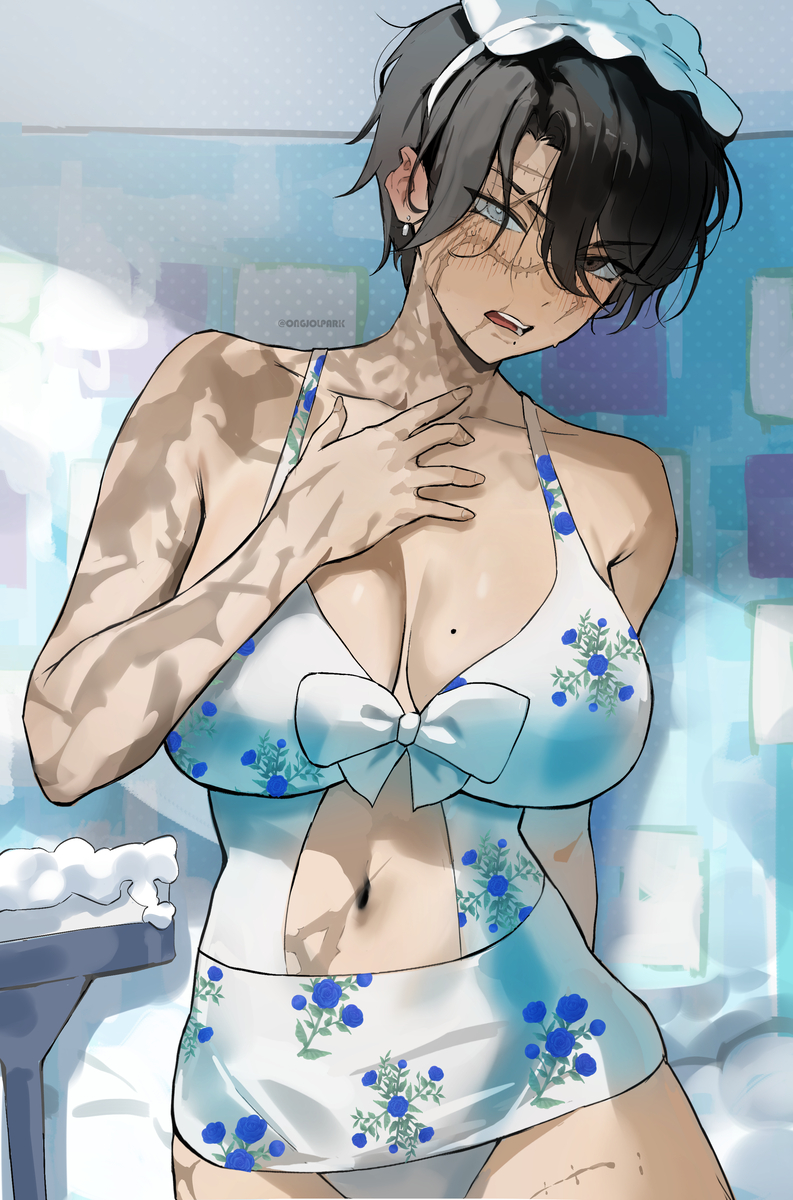 This is a pixiv picture whose title is scarred maid OC.