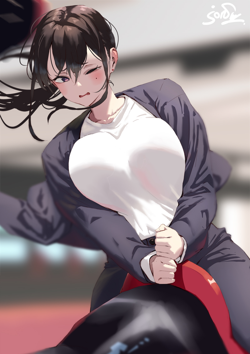 This is a pixiv picture whose title is ロデオで振り回される女教師.