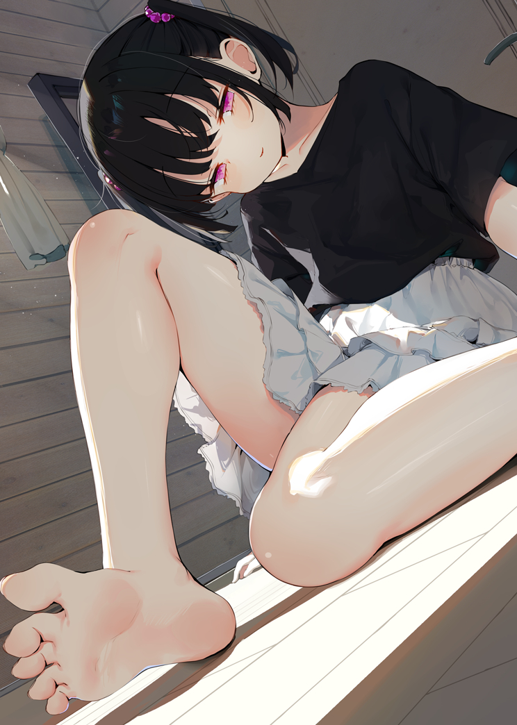 This is a pixiv picture whose title is 生足リラックス.