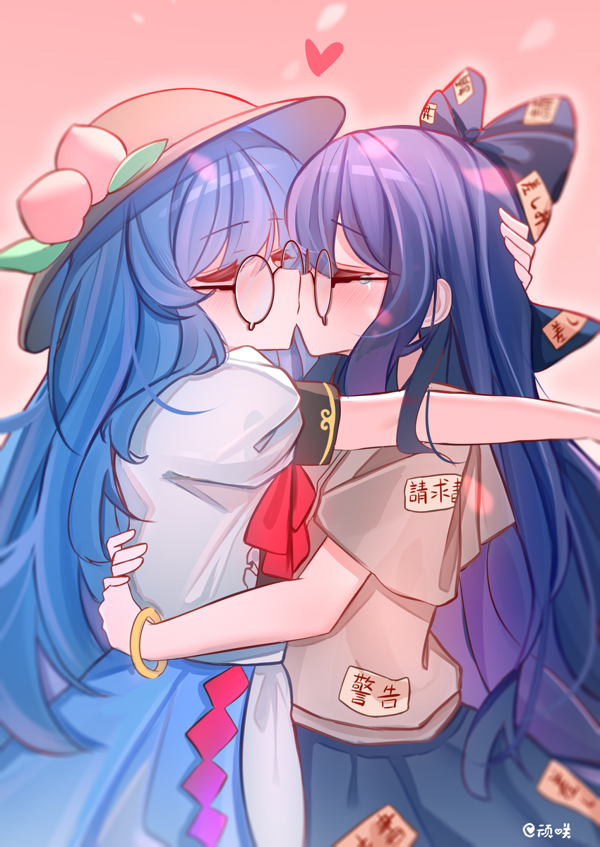 This is a pixiv picture whose title is 她们要干嘛.