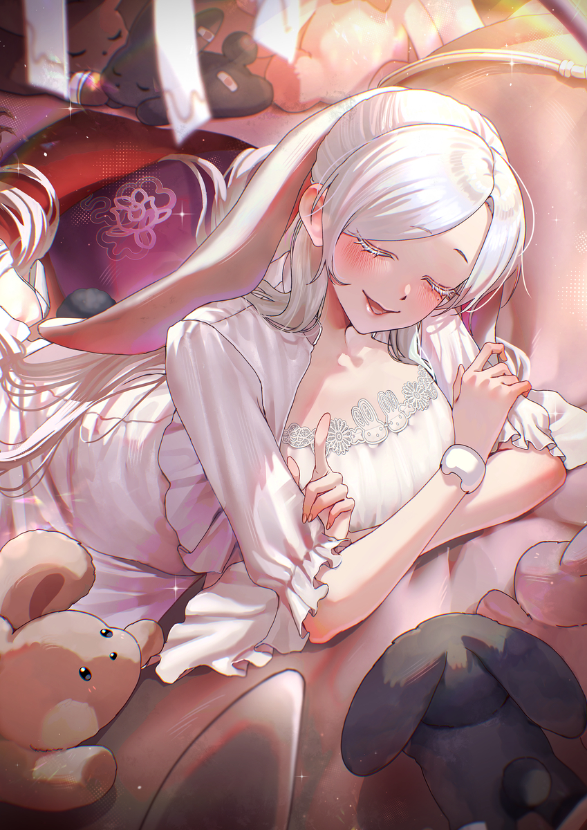 This is a pixiv picture whose title is 兎型陶塤🐇.