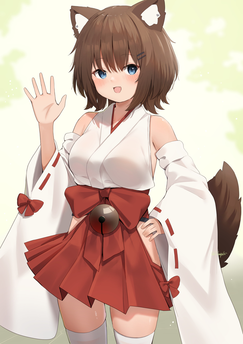 This is a pixiv picture whose title is 巫女きつねちゃん.