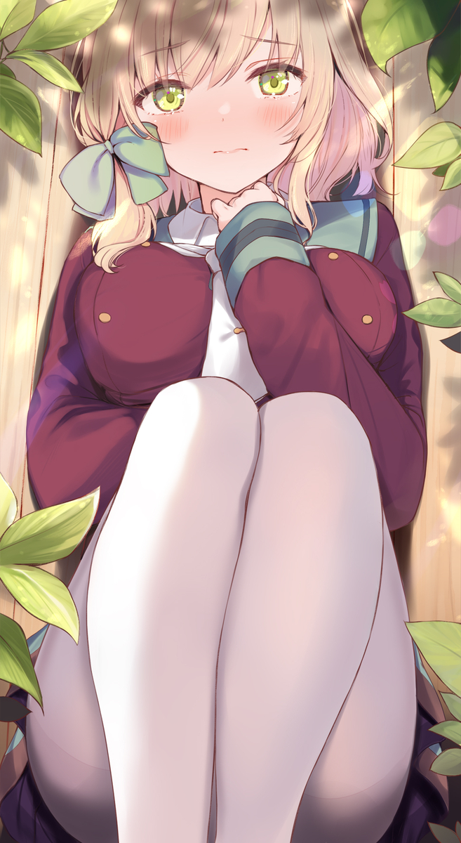 This is a pixiv picture whose title is 木漏れ日のベンチで.