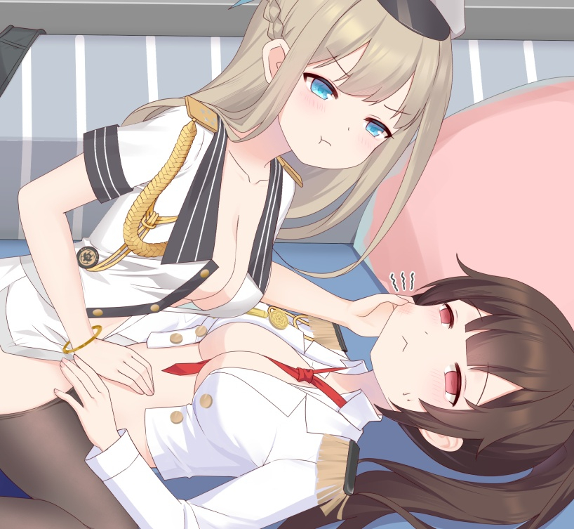 This is a pixiv picture whose title is 列太太惩罚花心提督/ 衣衫不整差分.