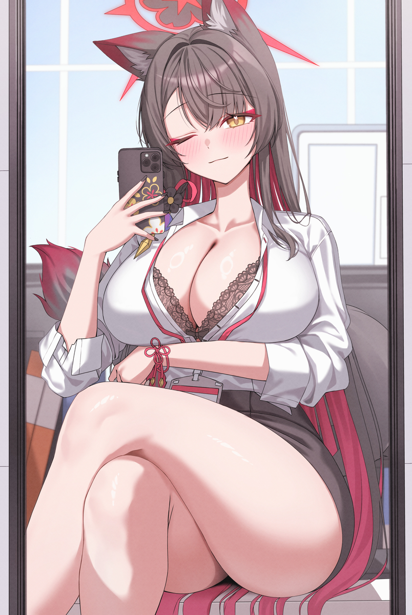 This is a pixiv picture whose title is OL 와카모.