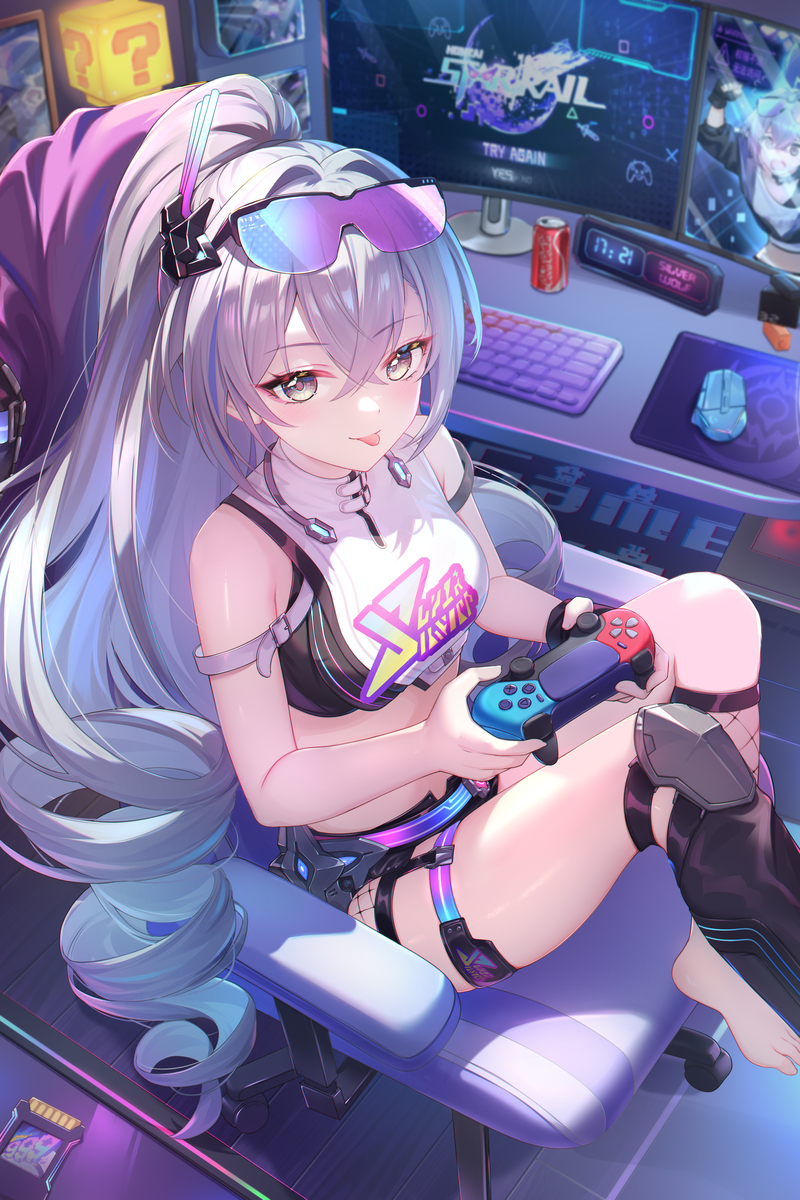 This is a pixiv picture whose title is 银狼LV999.