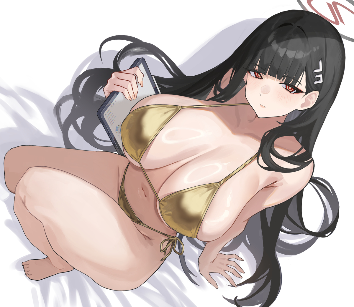 This is a pixiv picture whose title is 金ビキニ.