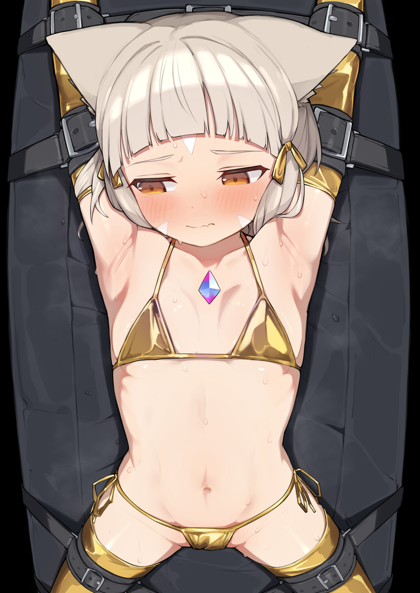 This is a pixiv picture whose title is 大遅刻金ビキニ.
