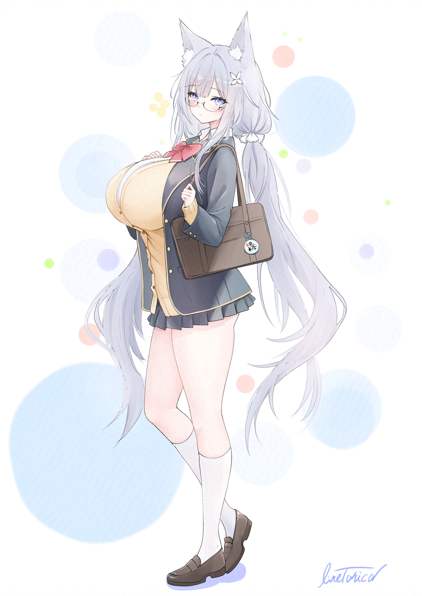 This is a pixiv picture whose title is 隠れ巨乳信濃.