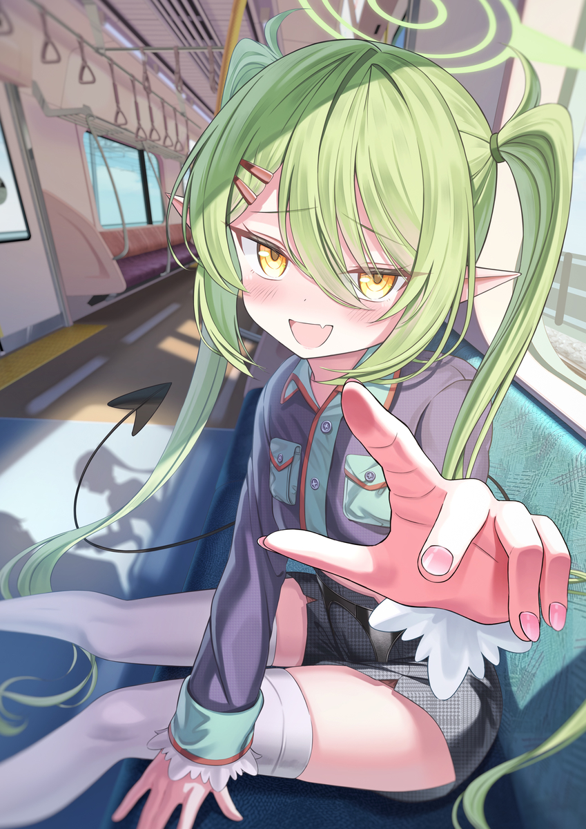 This is a pixiv picture whose title is ノゾミと電車デート💚.