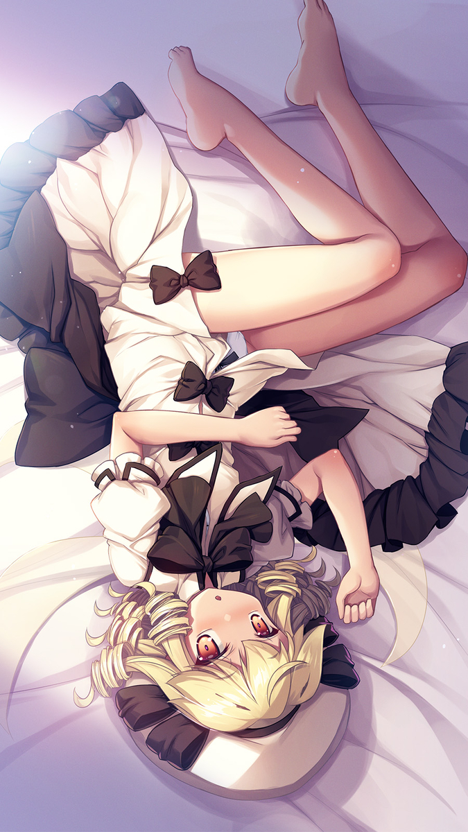 This is a pixiv picture whose title is 寝そべりルナチャ.
