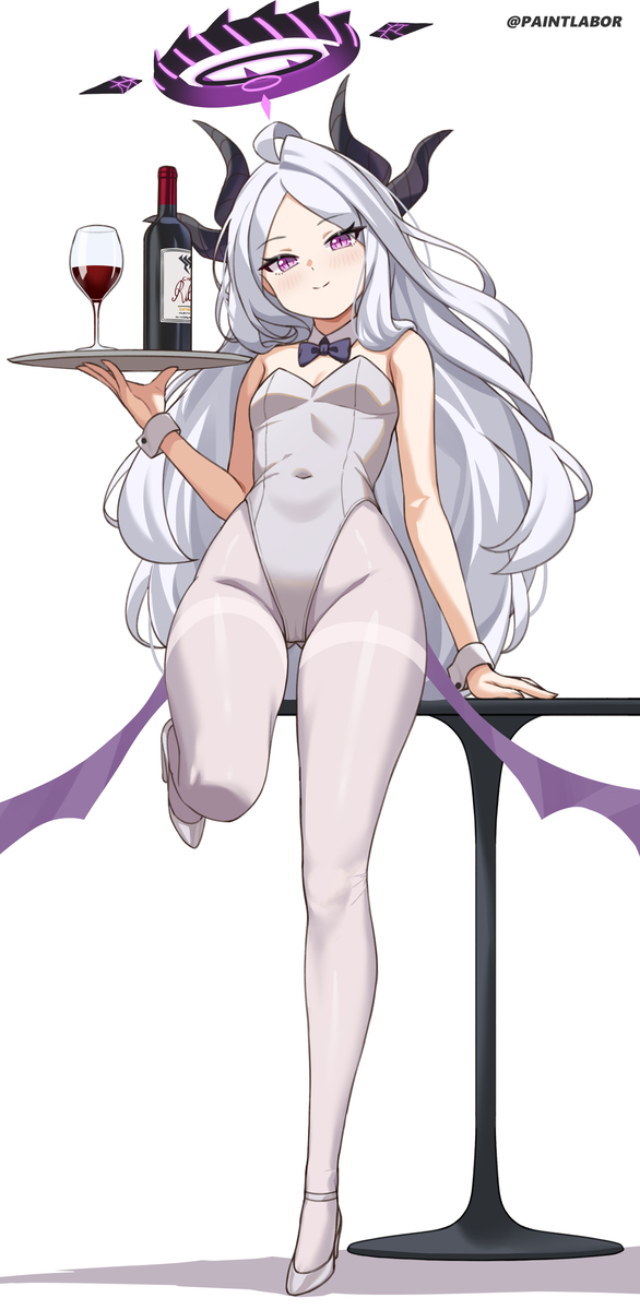 This is a pixiv picture whose title is Bunny suit Hina.