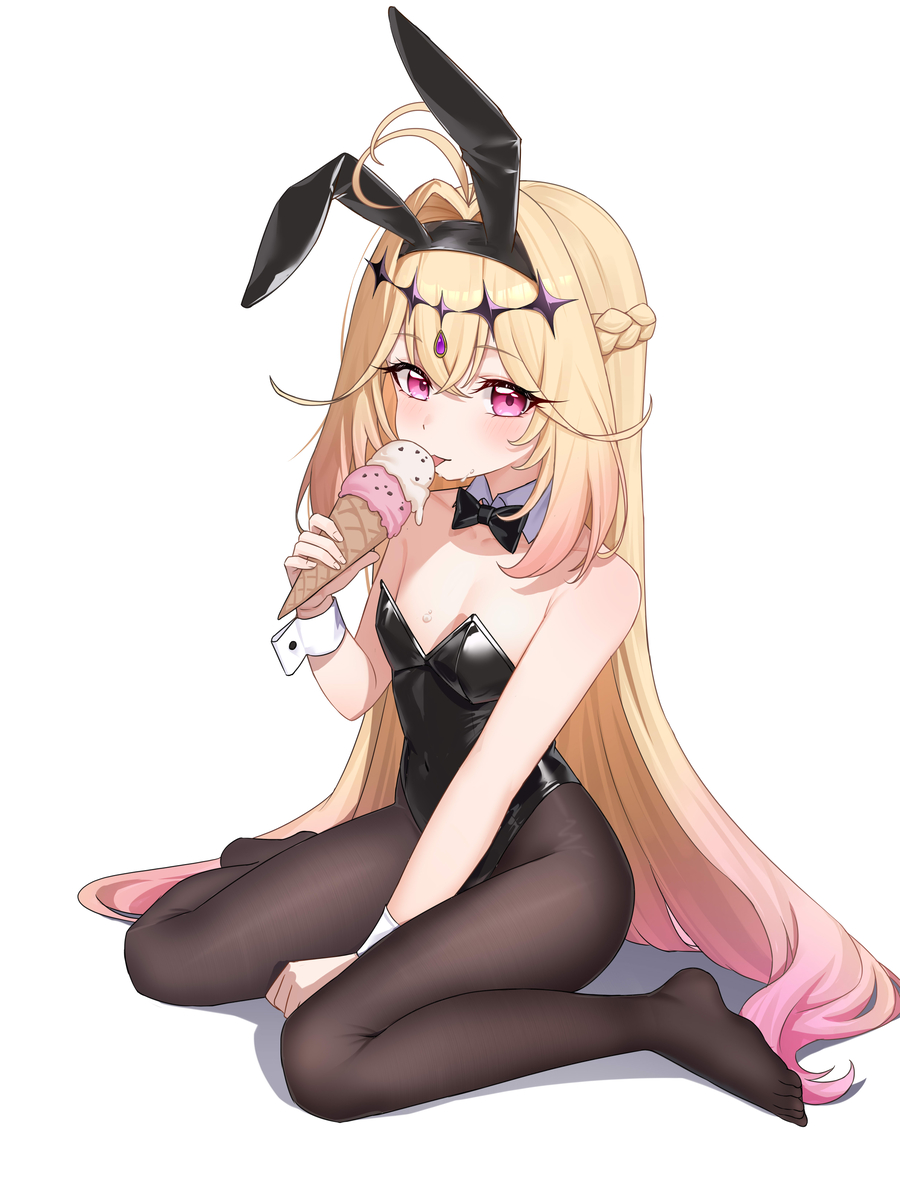 This is a pixiv picture whose title is 兔女郎露露卡.
