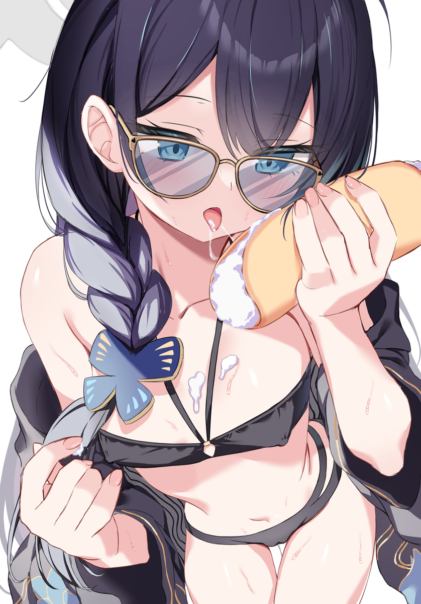This is a pixiv picture whose title is 水着キサキ (無料差分はfanboxへ.