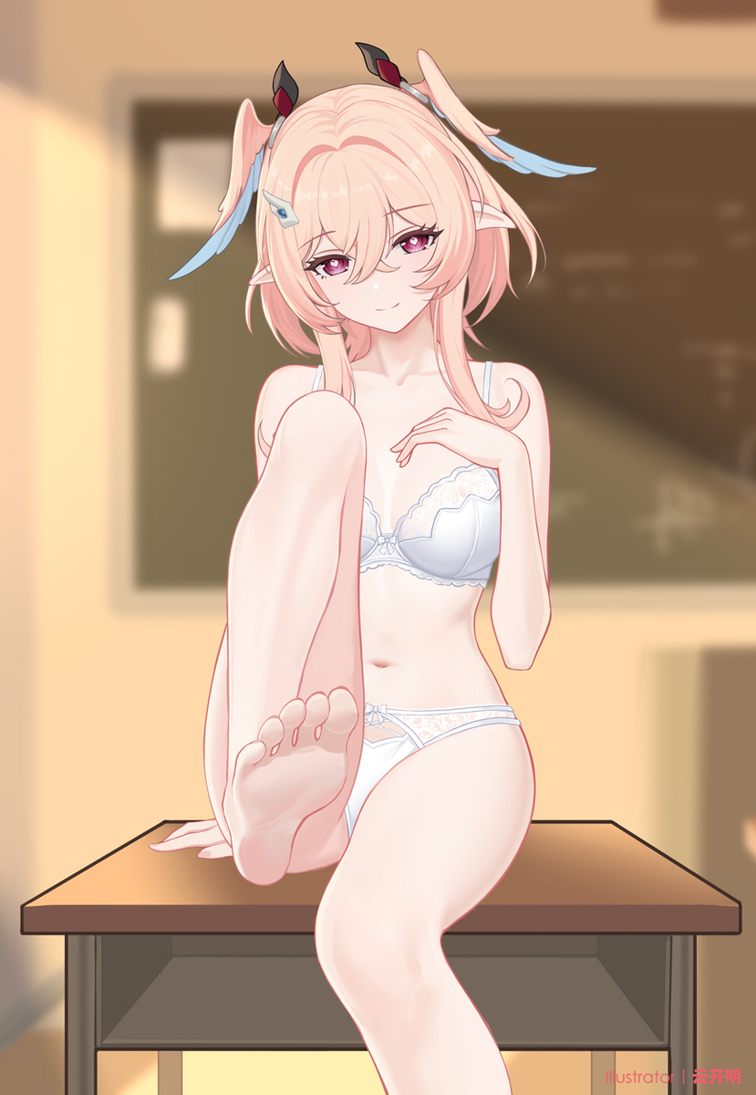 This is a pixiv picture whose title is 莉奈娅内衣.