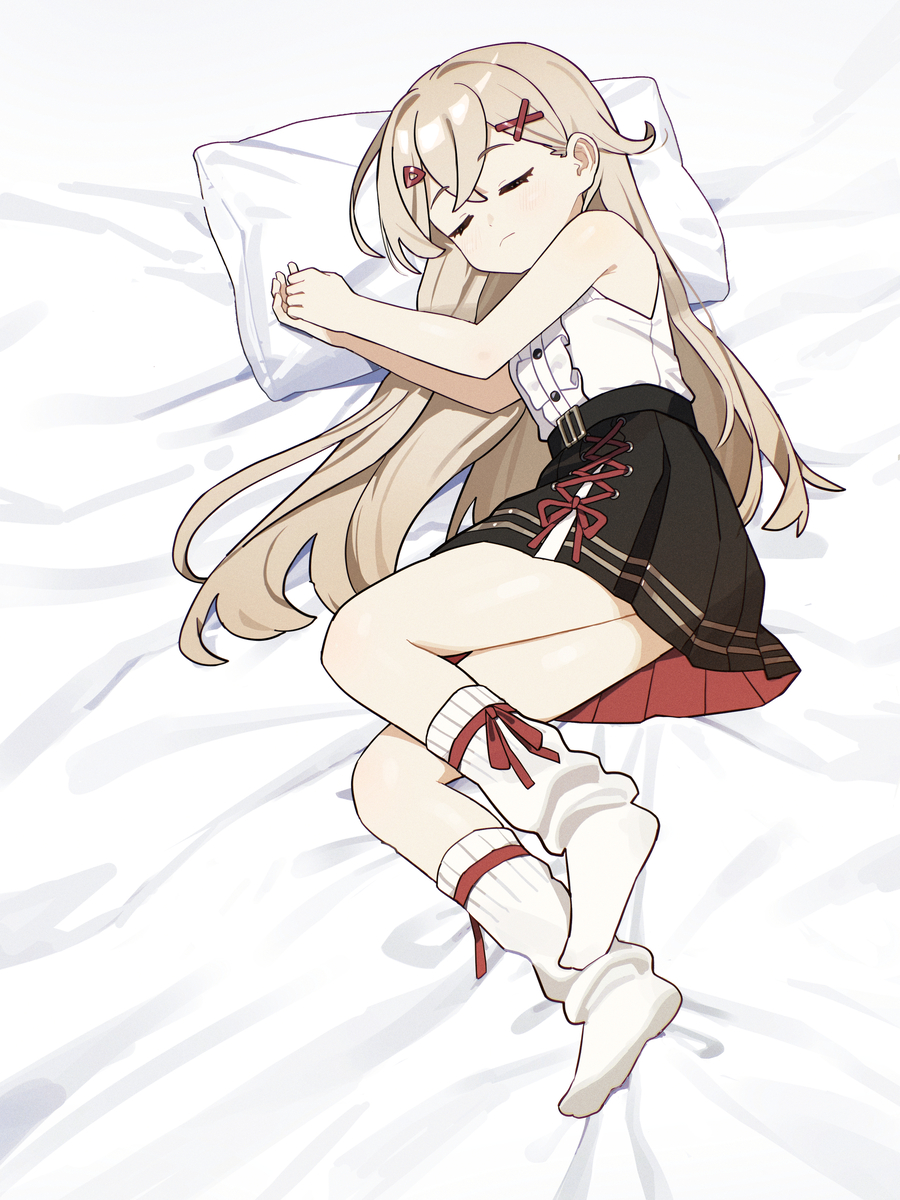 This is a pixiv picture whose title is 睡眠中.
