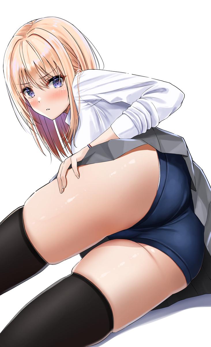 This is a pixiv picture whose title is 楓ちゃんがブルマ履いてるので見せてくれたやつ.