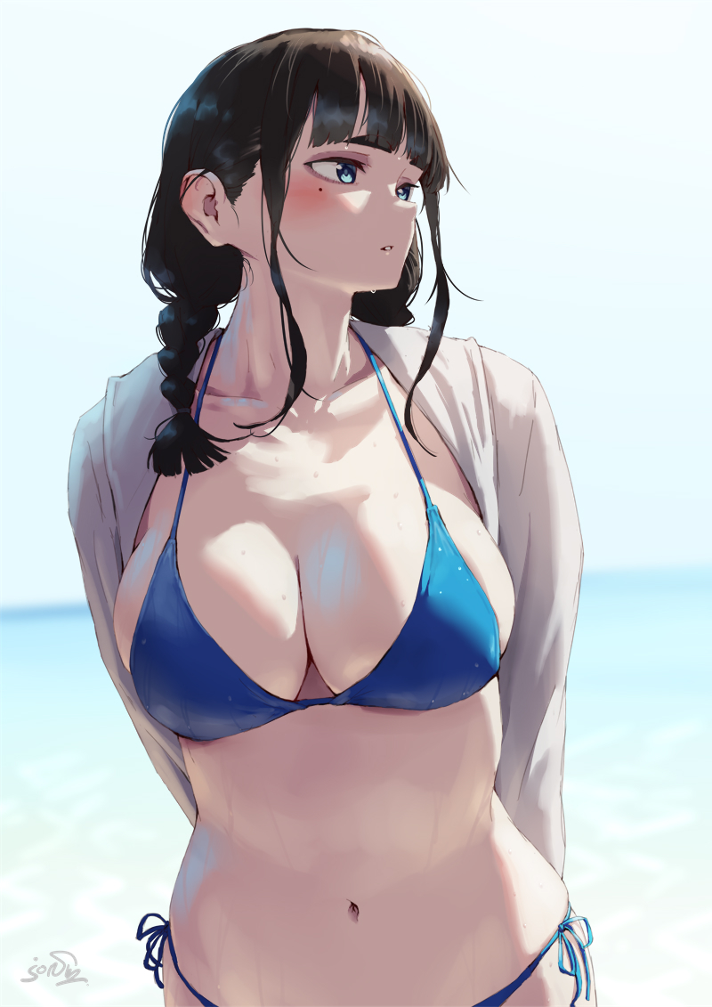 This is a pixiv picture whose title is 全員振り返る水着パーカー娘.