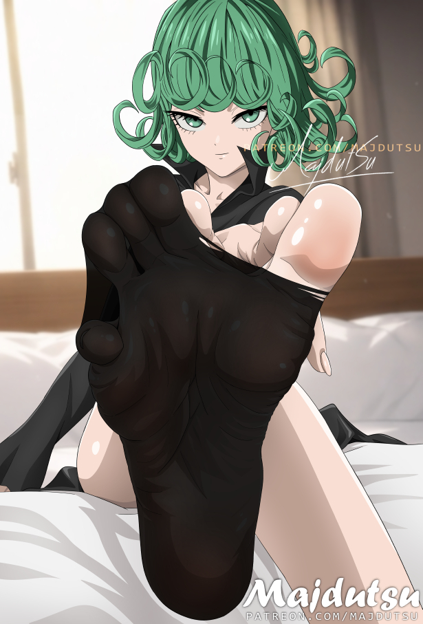 This is a pixiv picture whose title is Tatsumaki Feet.