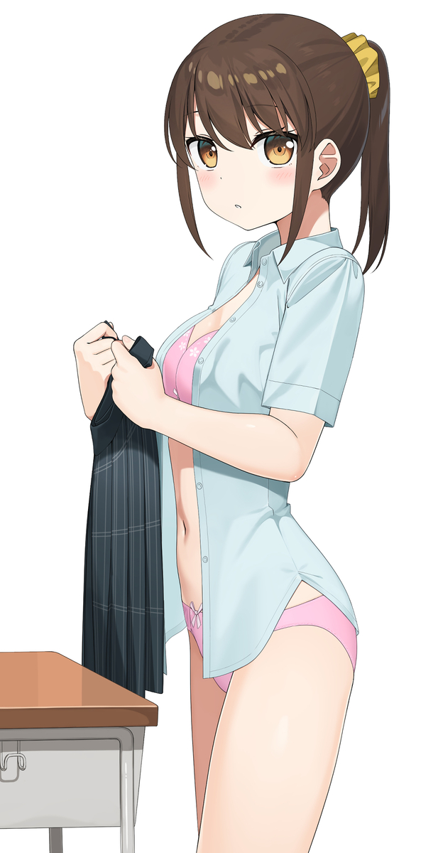 This is a pixiv picture whose title is 視線に気付いた子.