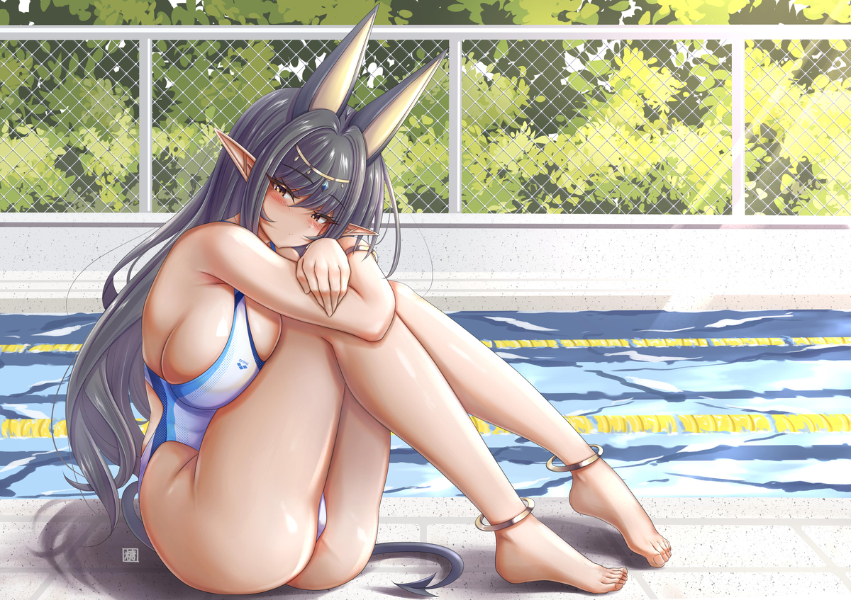 This is a pixiv picture whose title is エジプト娘 褐色 競泳水着.
