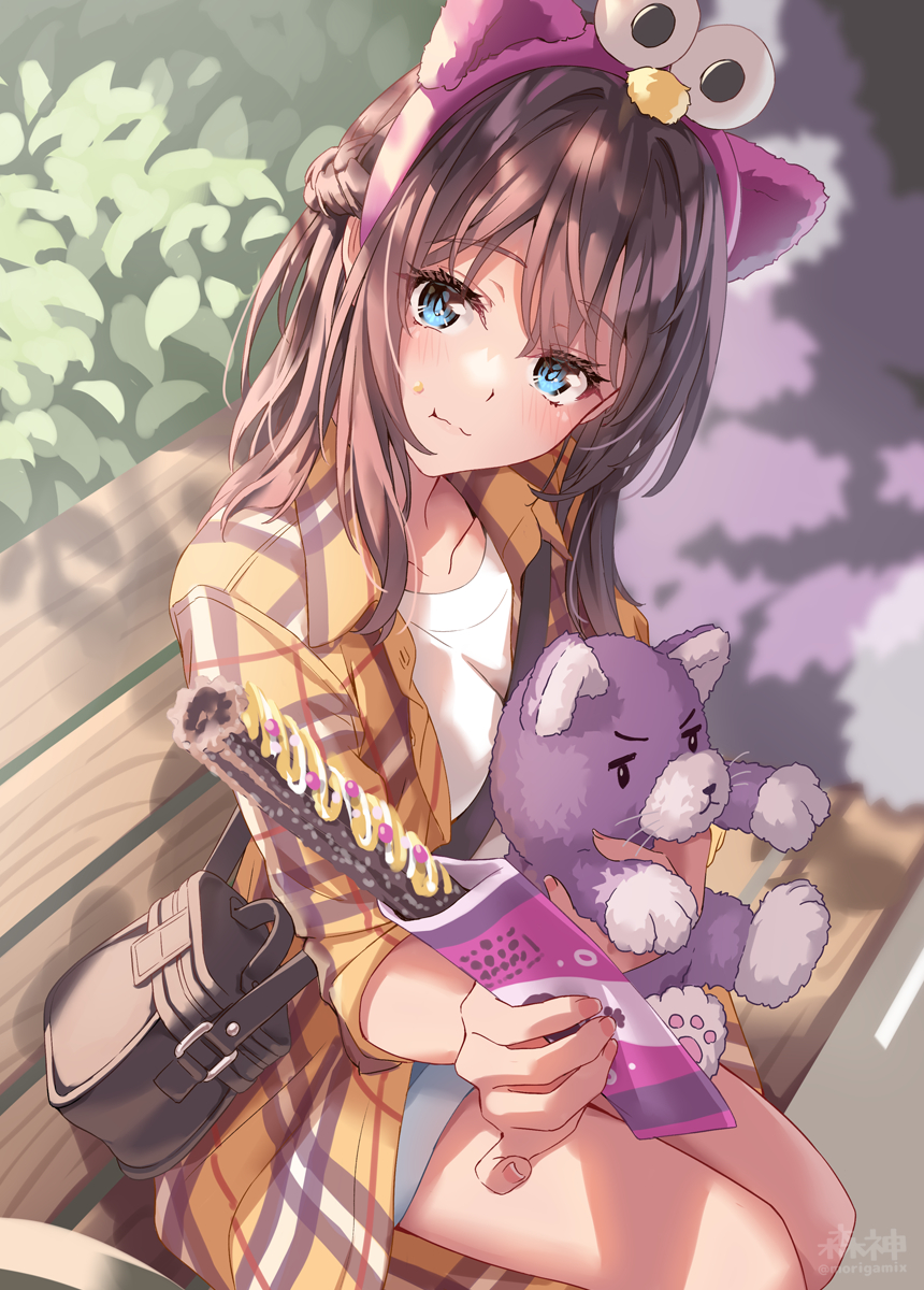 This is a pixiv picture whose title is ひとくち食べる？.