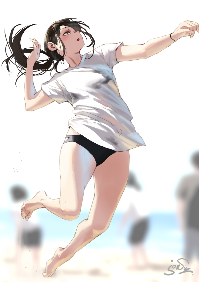 This is a pixiv picture whose title is 砂を蹴る.