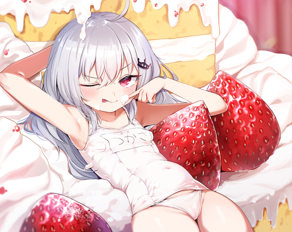 This is a pixiv picture whose title is ショートケーキには白スクを.