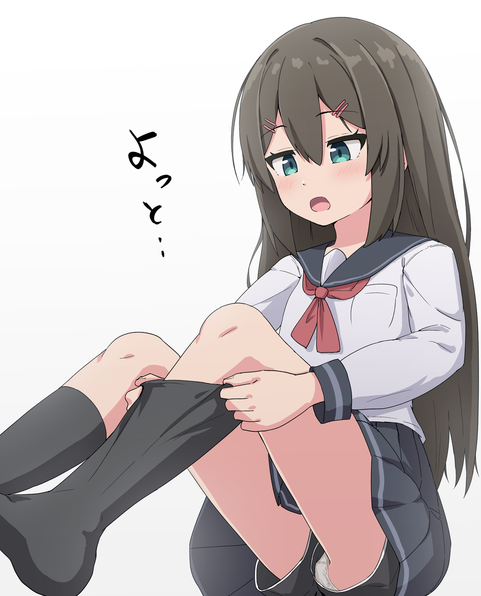 This is a pixiv picture whose title is 残念でしたー短パンはいてますぅー.