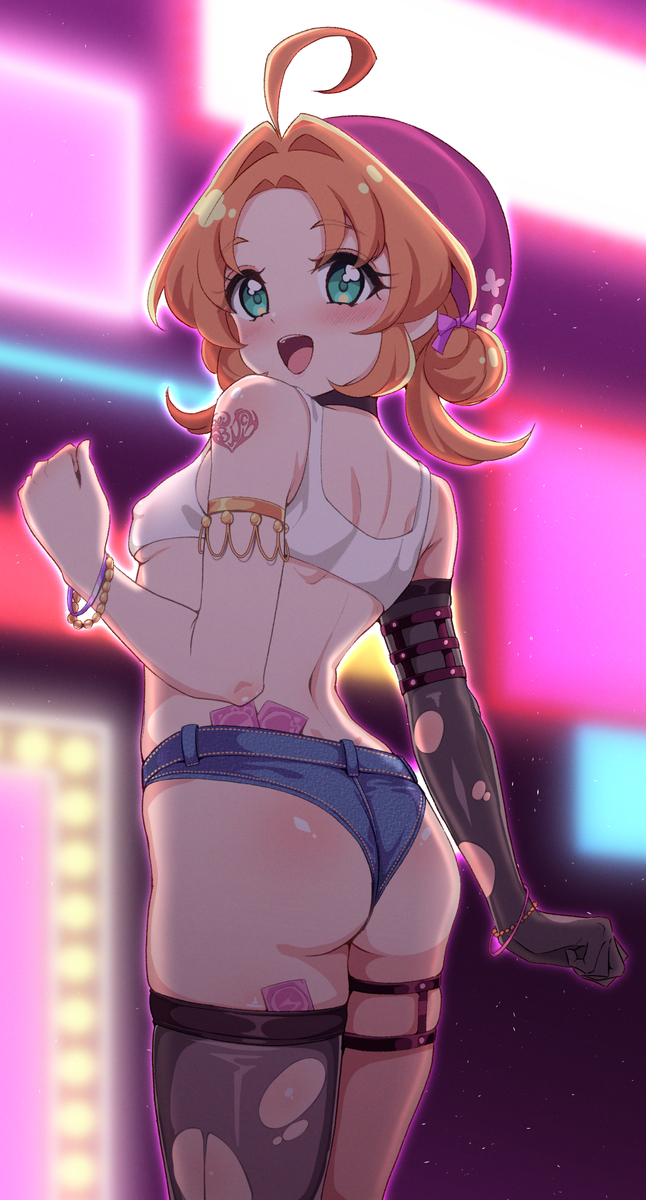 This is a pixiv picture whose title is マイクロホットパンツ明智さん.